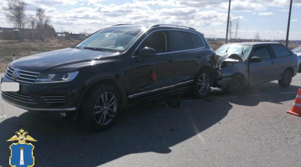 ВАЗ «догнал» иномарку на трассе «Ульяновск – Архангельское»