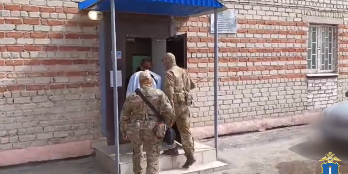 Полицейские показали видео задержания ульяновца, глумившегося над святынями