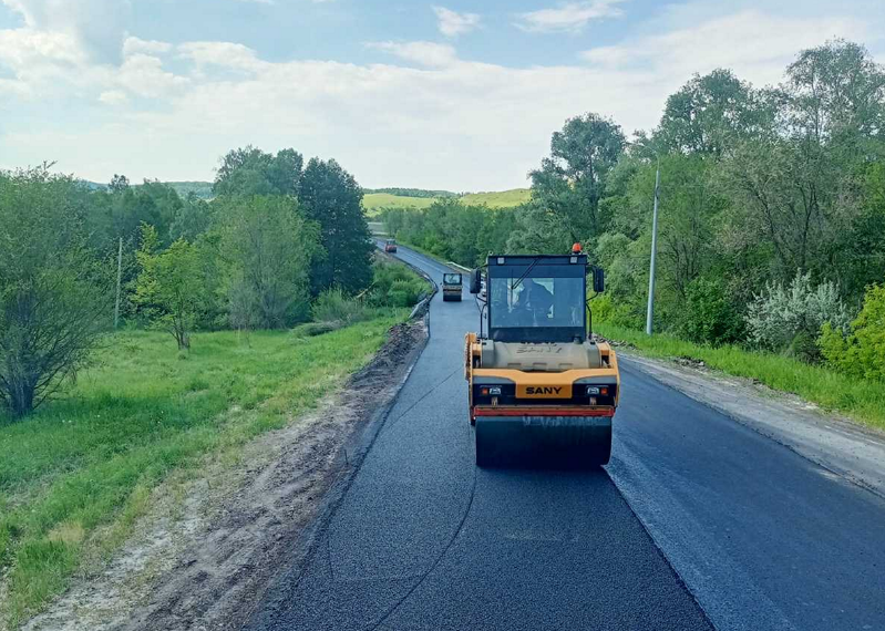 В Ульяновской области ремонтируют дорогу к нацпарку «Сенгилеевские горы»
