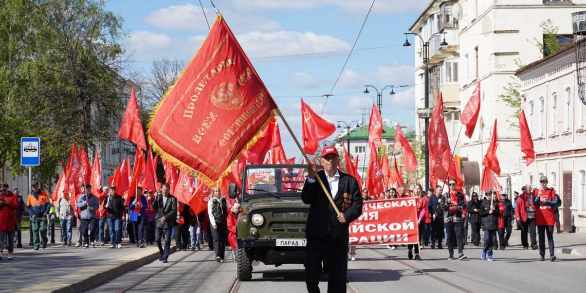 Как прошла первомайская демонстрация в Ульяновске — фото, видео