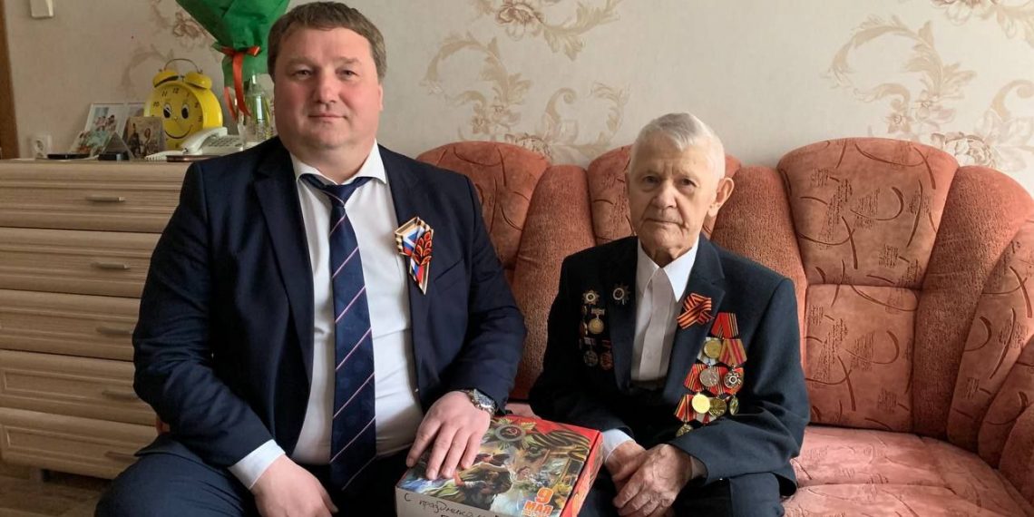 Ульяновский мэр навестил ветерана Великой Отечественной войны