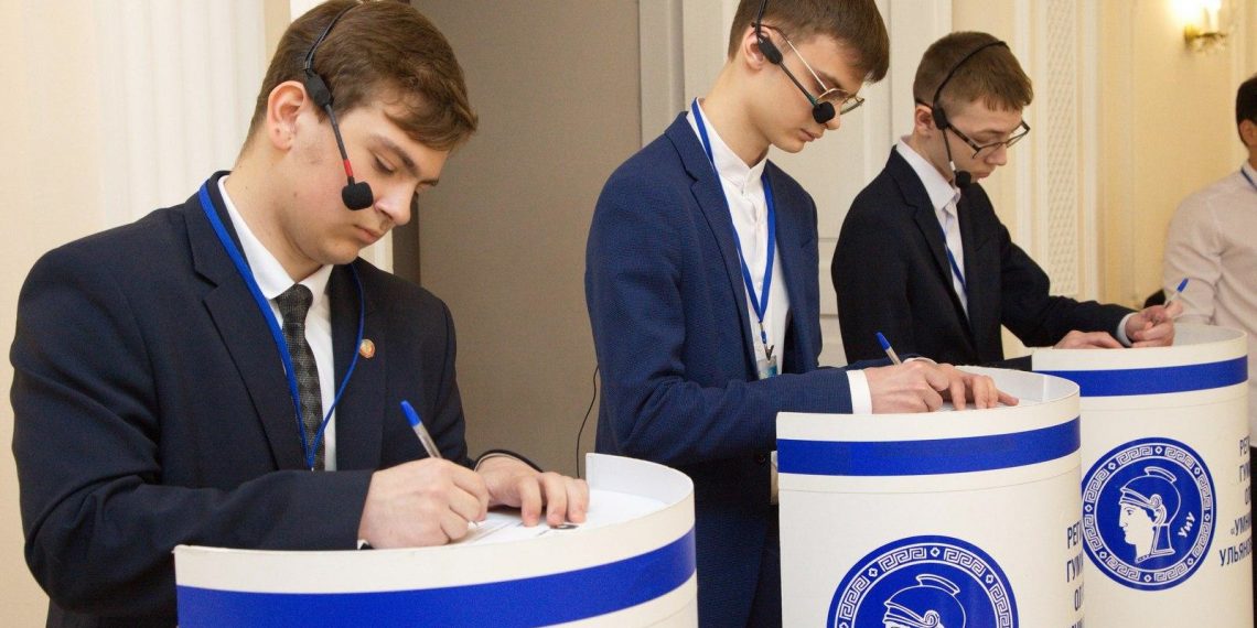 27 ульяновских школьников будут отбираться в четвертьфинал всероссийской олимпиады «Умники и умницы»