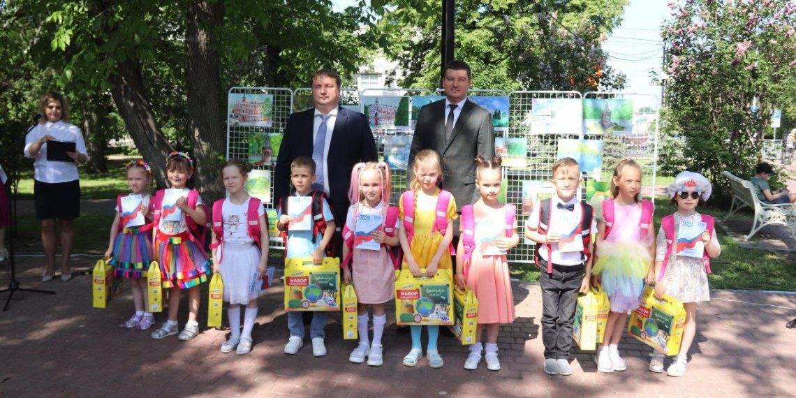 Семь тысяч ульяновских первоклашек получат помощь от города