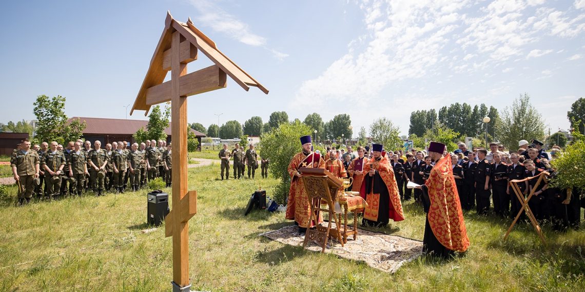 У строящегося в Ульяновске храма прошёл молебен во имя Дмитрия Донского