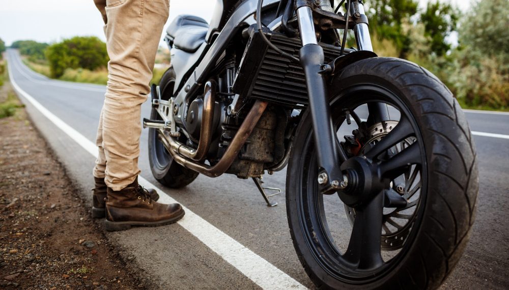 На севере Ульяновска столкнулись легковушка Honda Civic и мотоцикл Harley-Davidson