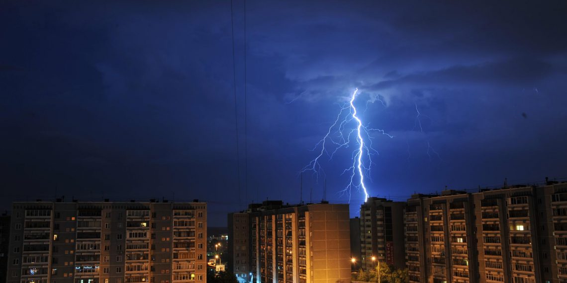 Ливни, град, гроза и шквал: вечер в Ульяновске не будет томным