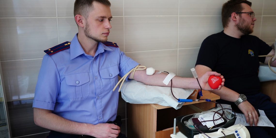 Ульяновские следователи поделились собственной кровью