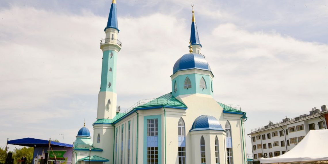 Минниханов поблагодарил Русских за мечеть «Лайли Джамал»