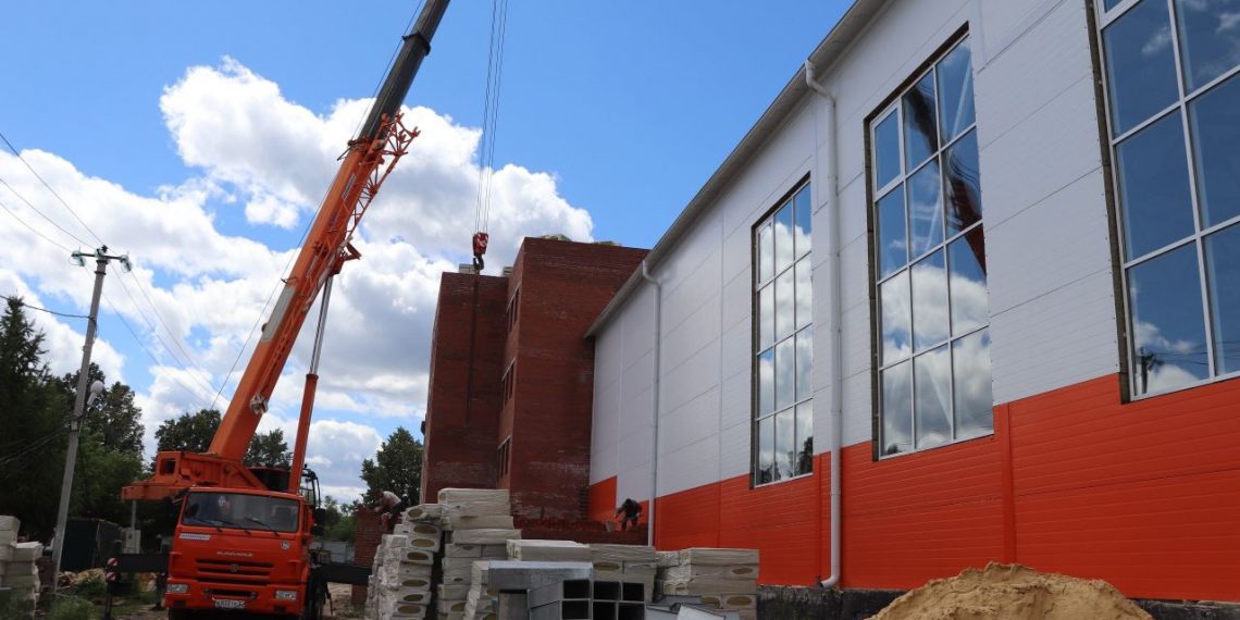 ФОК с двумя бассейнами строят в Кузоватово