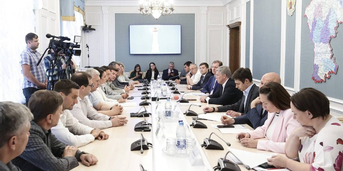 Русских поручил снизить налоговую нагрузку на ульяновский бизнес