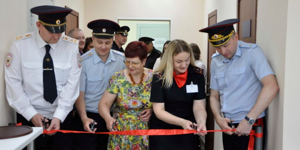 Петрушин открыл в Ульяновском районе пункт приёма по вопросам миграции