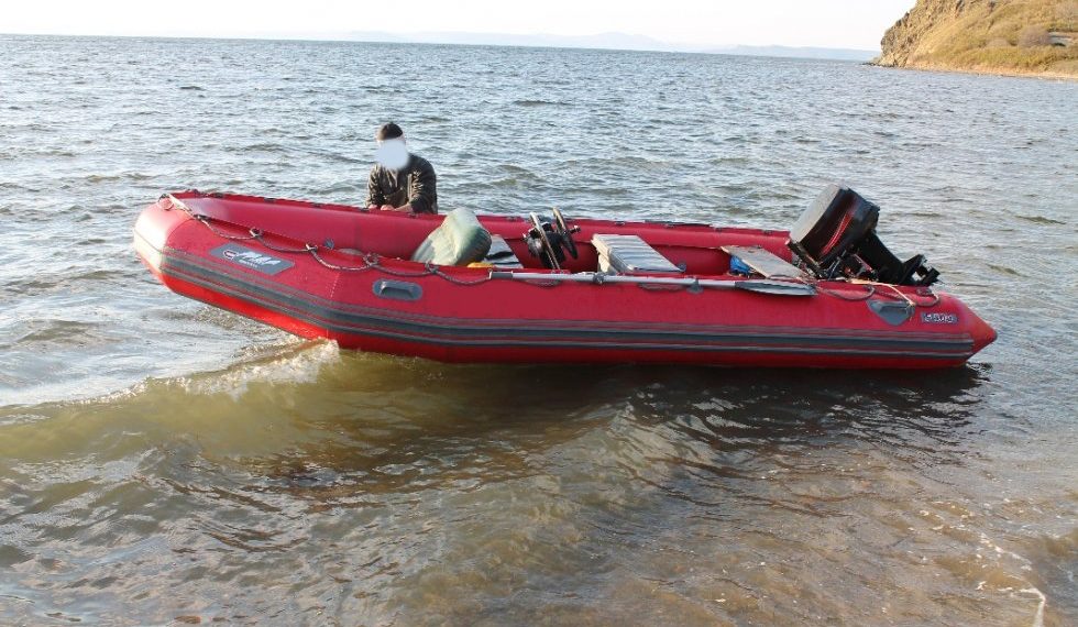 На Волге у Архангельского спасли пятерых путешественников в лодке