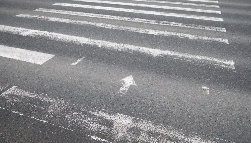 Около УМВД в центре Ульяновска сбили 17-летнюю девушку, виновник скрылся с места ДТП