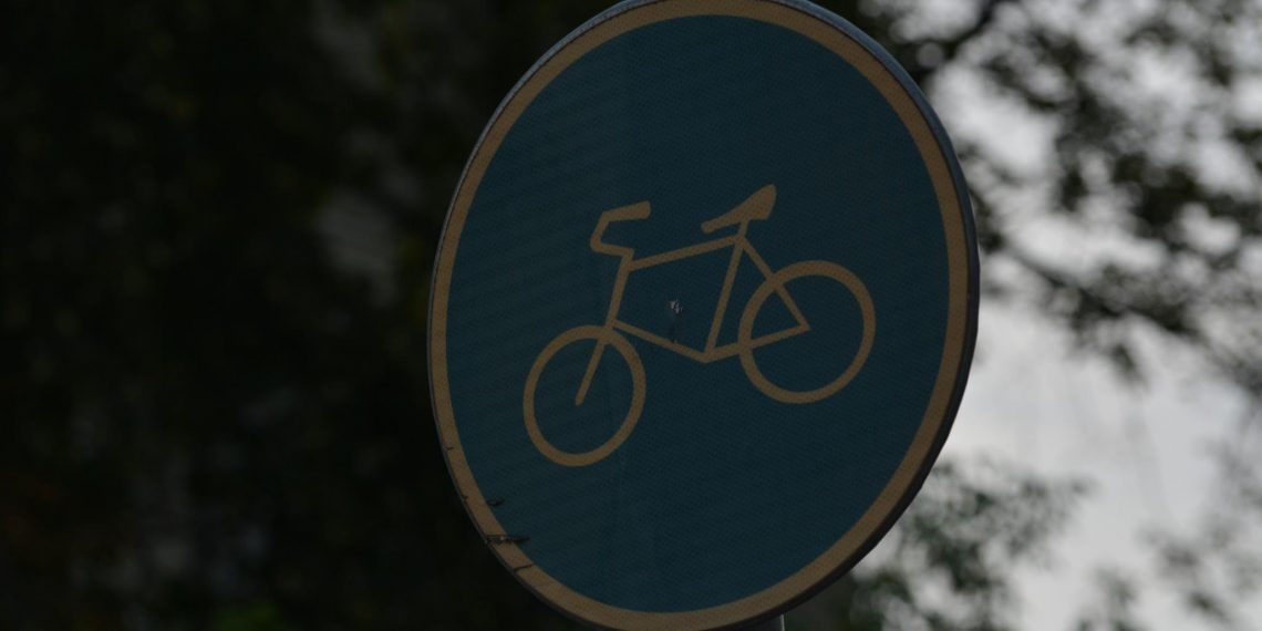 В Ульяновске «пятнашка» снесла ехавшего по тротуару велосипедиста