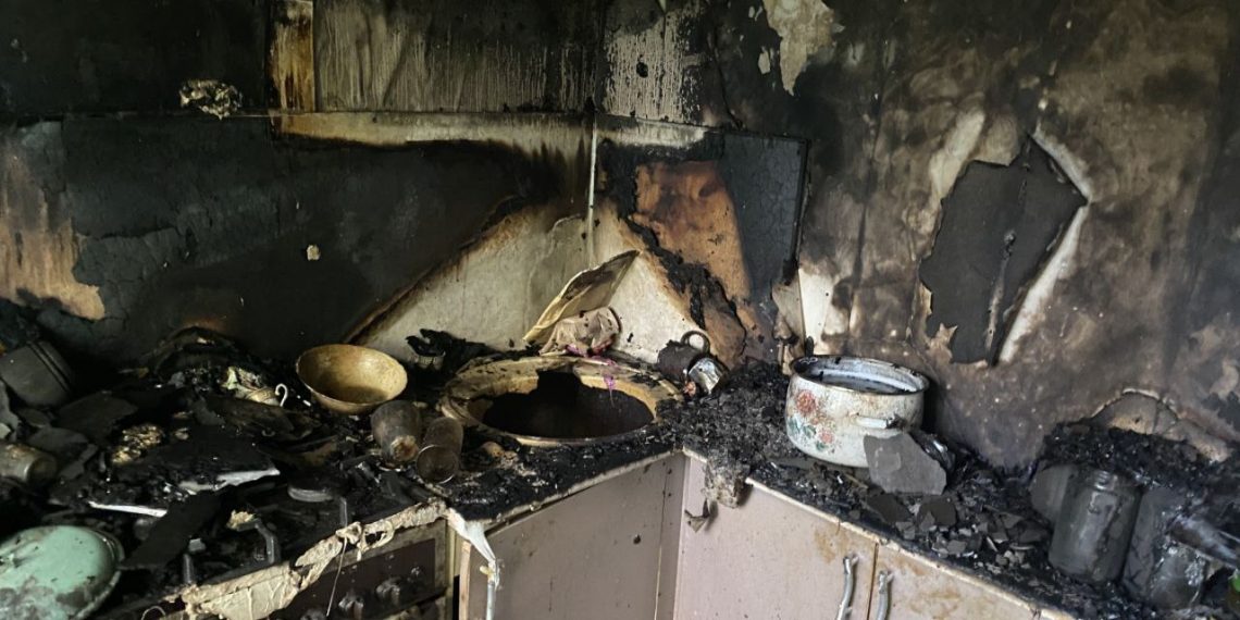 Четырёх жильцов спасли из горящей многоэтажки на Отрадной в Ульяновске