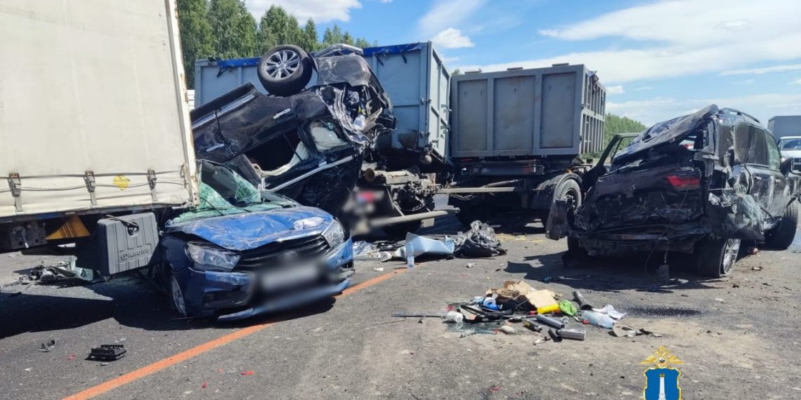 Столкнулись 6 машин, пострадало 8 человек: подробности ДТП в Цильнинском районе
