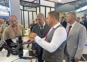 Ульяновские разработчики представили детскую версию дрона для обучения и соревнований