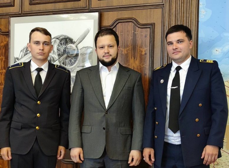 Посадивших самолёт без колеса ульяновских лётчиков поблагодарил глава Росавиации