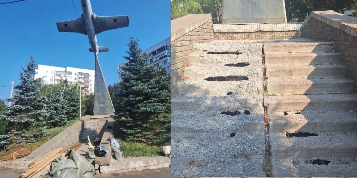 Памятник самолёту «Дельфин» начали ремонтировать в Ульяновске