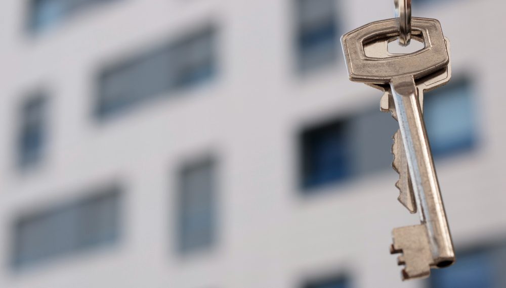 Русских поставил задачу увеличить выдачу жилья детям-сиротам