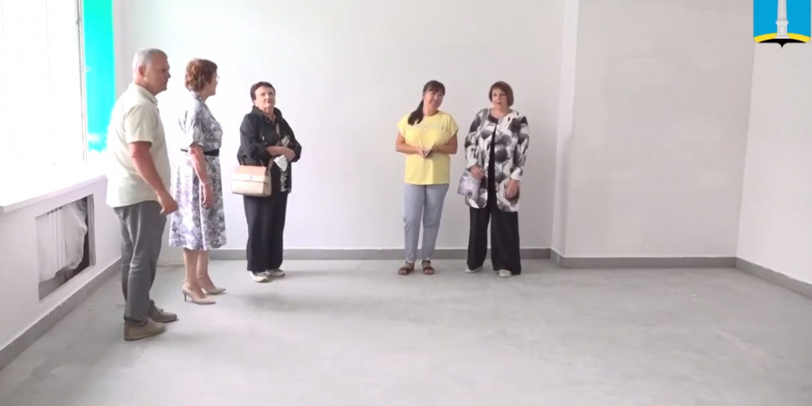 Родители проверили ход ремонта школы №7 и лицея №40 в Ульяновске