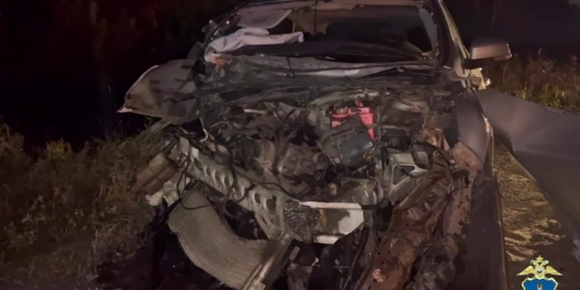 Легковушка врезалась в экскаватор на трассе «Цивильск – Ульяновск»: женщина погибла, мужчина в больнице