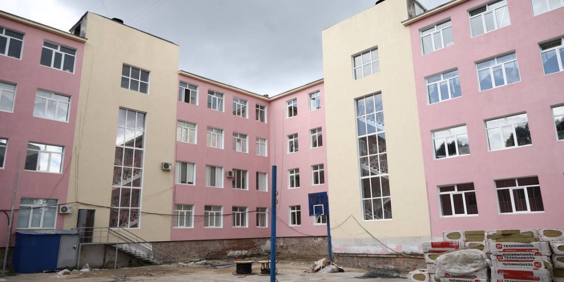 Гимназию высоких достижений в центре Ульяновска ремонтируют впервые за полвека