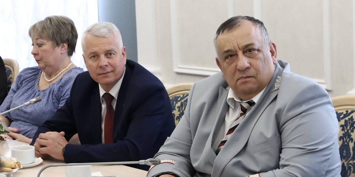 Ульяновских железнодорожников наградили по случаю профессионального праздника