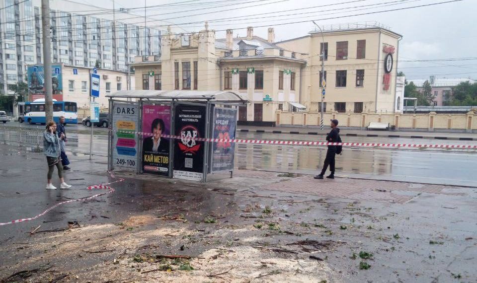 Из-за разгула стихии в Ульяновске в срочном порядке очищают ливнёвки