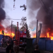 Жуткий пожар в Киндяковке: сгорело несколько гаражей — видео