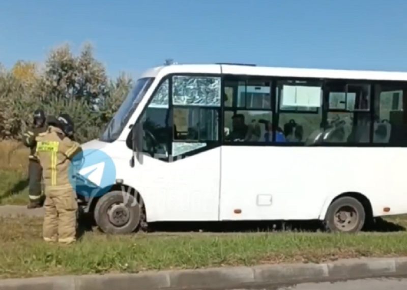 Очередное ДТП с маршруткой случилось в Ульяновске, на этот раз — в Новом городе