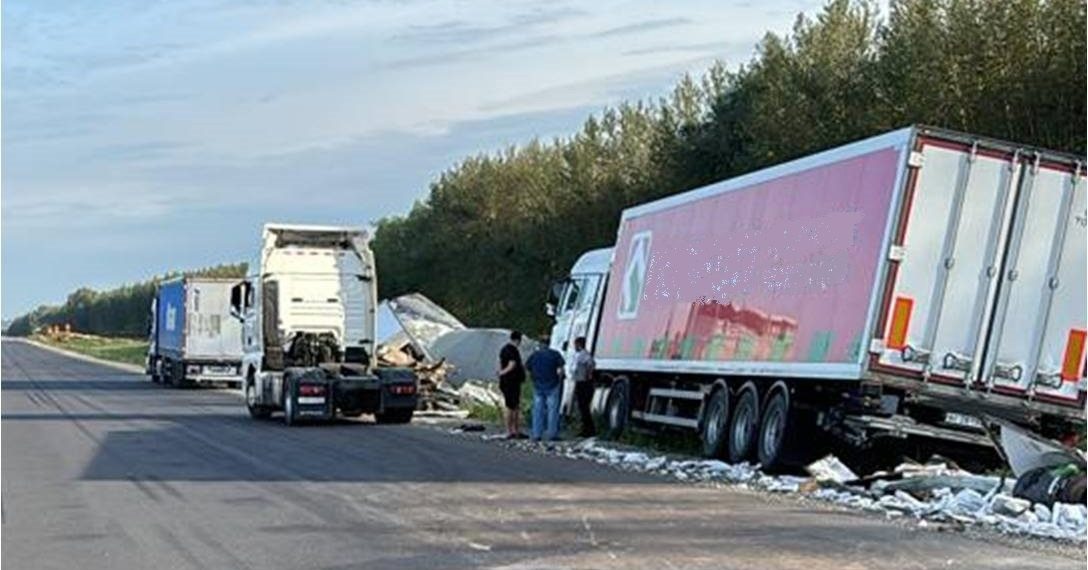 В тройном ДТП с фурами под Ульяновском пострадала пассажирка ГАЗа