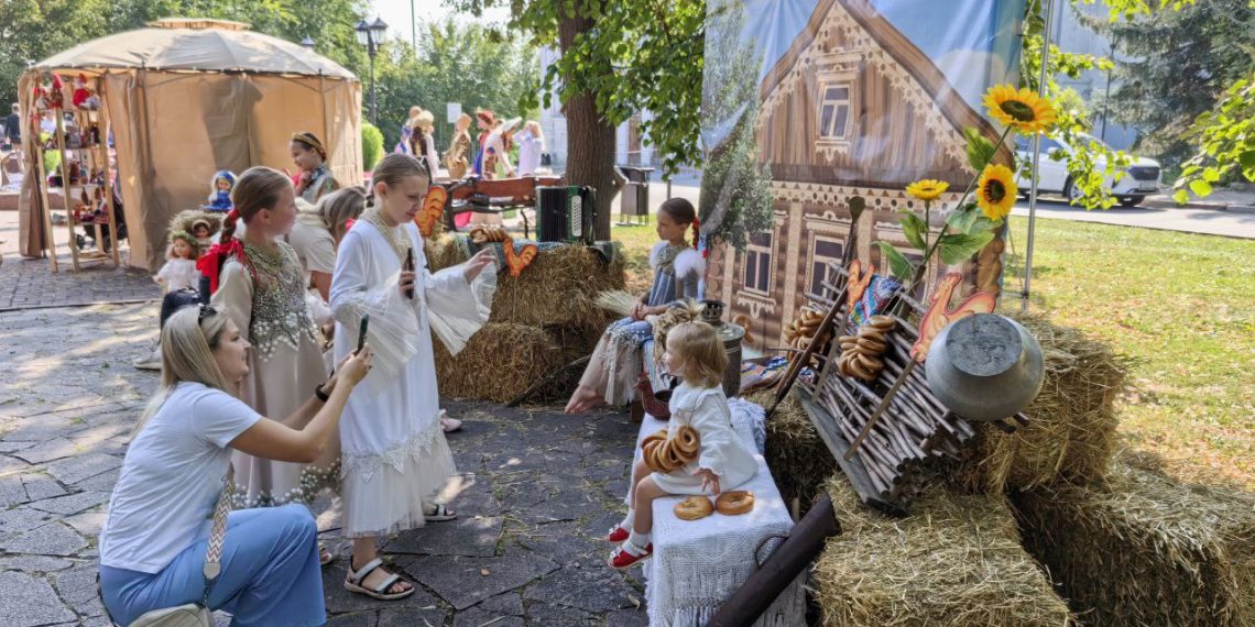 На бульваре Новый Венец развернулся уникальный ульяновский фестиваль «Краса Симбирска»