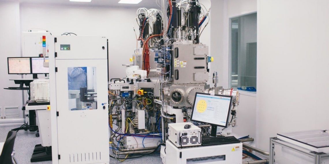 Импортозамещающий центр «стеклянных» технологий создадут в Ульяновске