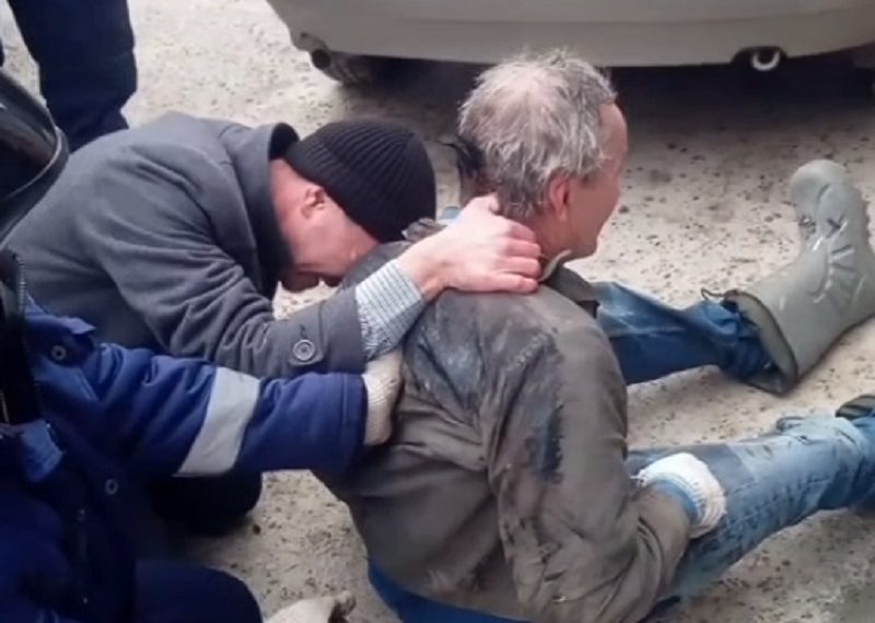 Ульяновец едва не задохнулся в собственном гараже, спасатели успели вовремя