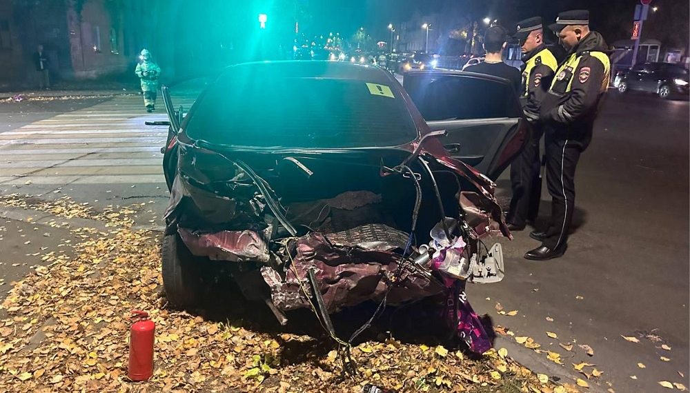 В ДТП двух легковых автомобилей девушка из Ульяновска порезала лицо