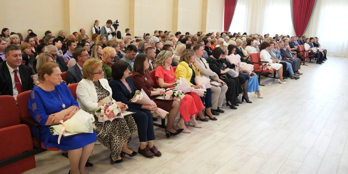 В Ульяновске наградили лучших педагогов