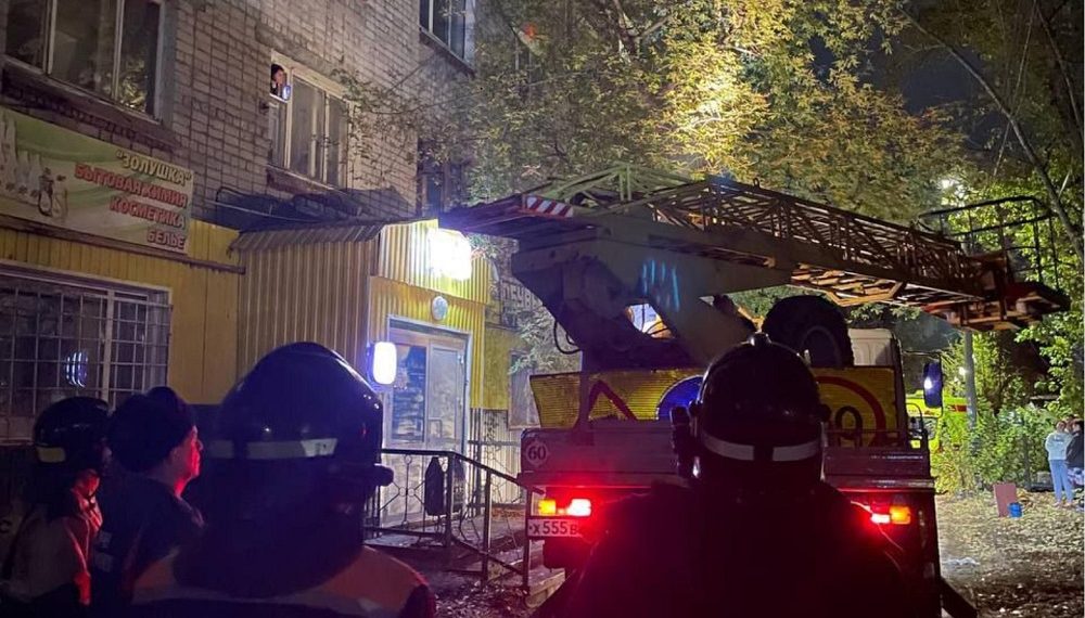 Спасатели сняли с дерева жителя Ульяновска