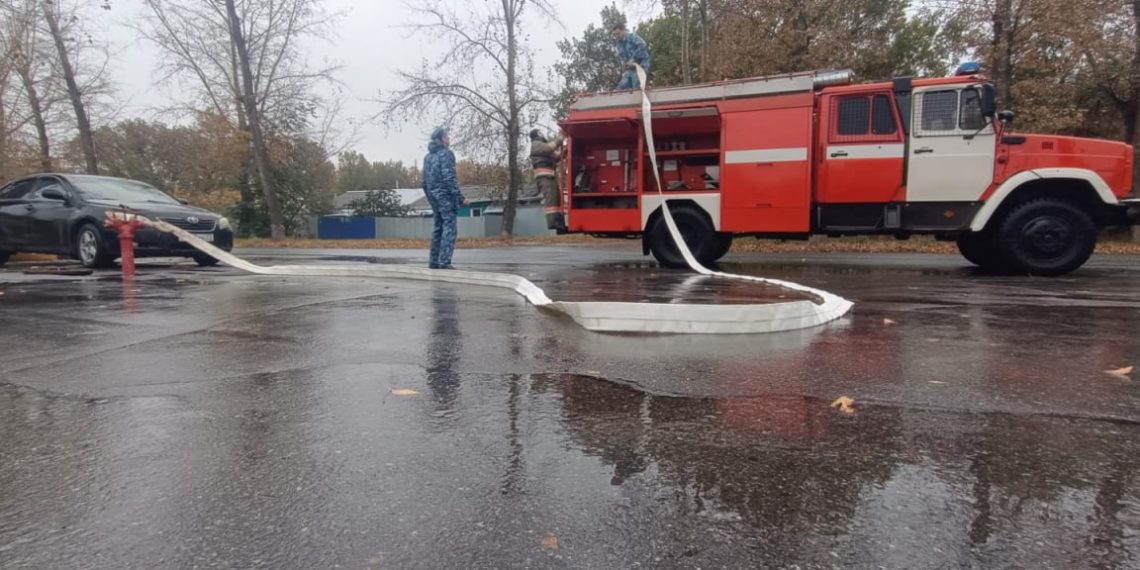 Сотрудники ульяновской УИС помогли в ликвидации пожара на улице Академика Павлова