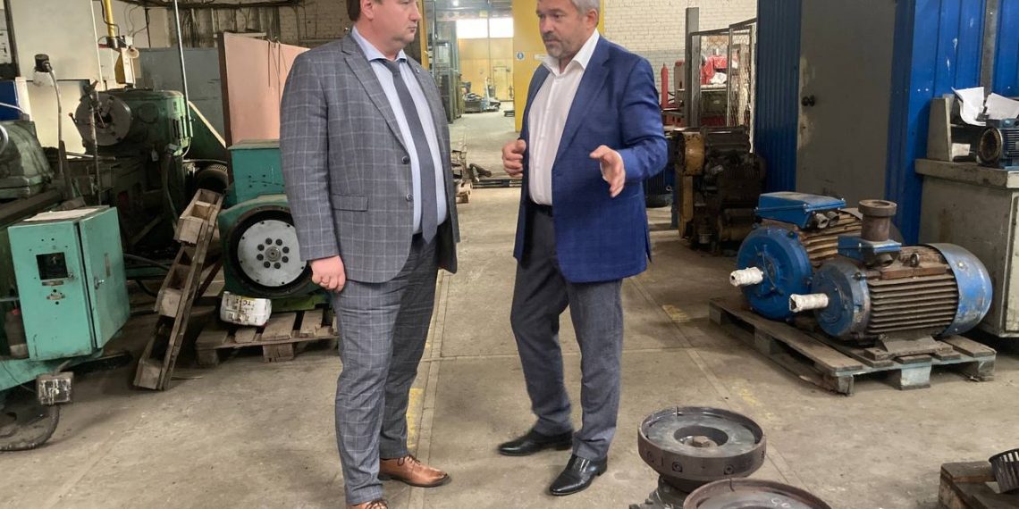 Ульяновскому мэру показали предприятие по ремонту подвижного состава РЖД