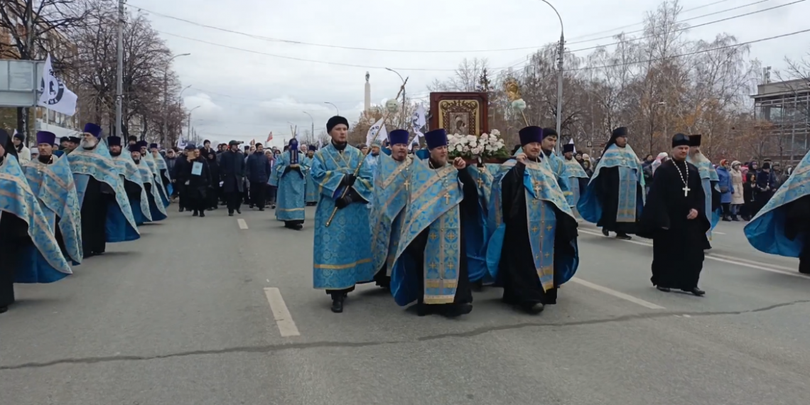 В Ульяновске прошёл крестный ход с иконой Жадовской Божией Матери — видео