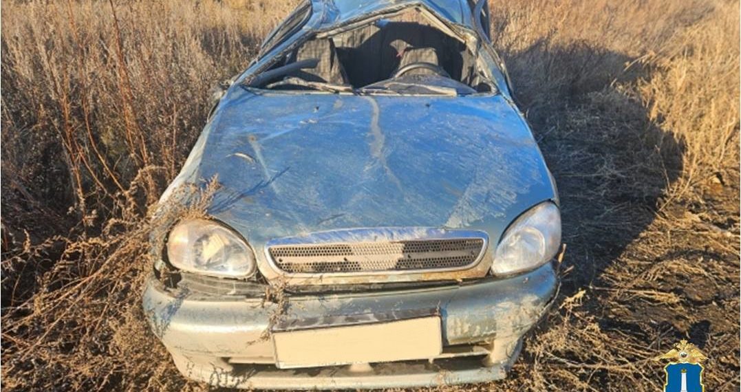 В ульяновском селе Отрада молодой человек совершил полёт в кювет на «Запорожце»