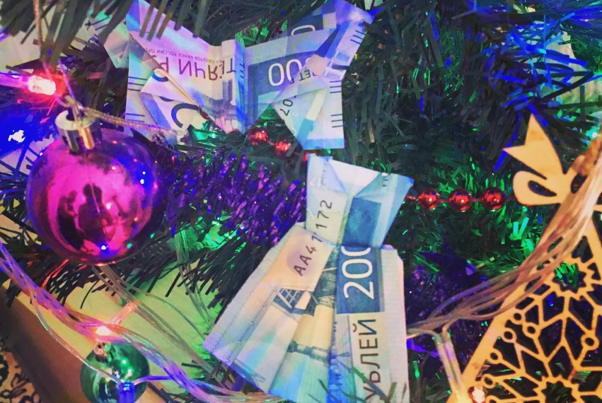 Среднестатистический ульяновец потратит на новогодние подарки 15 500 рублей