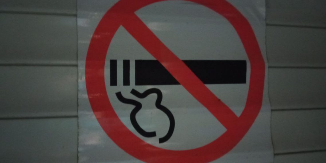 Больше половины ульяновцев — против продажи курева лицам 2009 года рождения