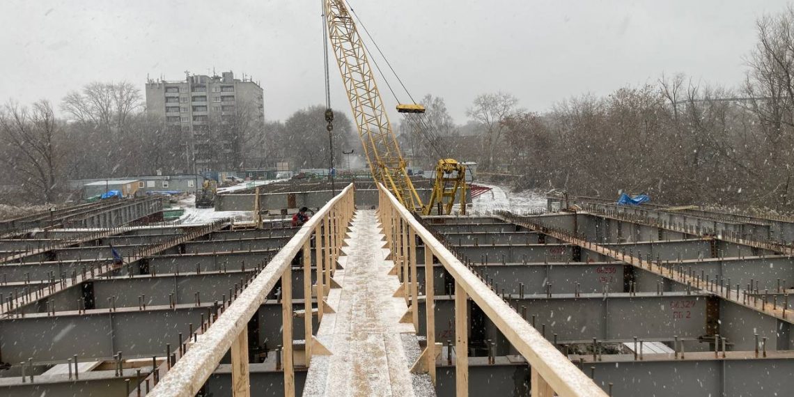 Самый сложный пролёт монтируют на мосту Шевченко-Смычки в Ульяновске