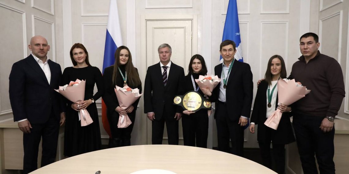 Глава региона поздравил с медалями Чемпионата России по боксу четырёх наших спортсменок
