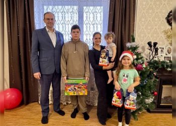 Главврачи ульяновских больниц исполнили желания детей в контексте «Ёлки желаний»