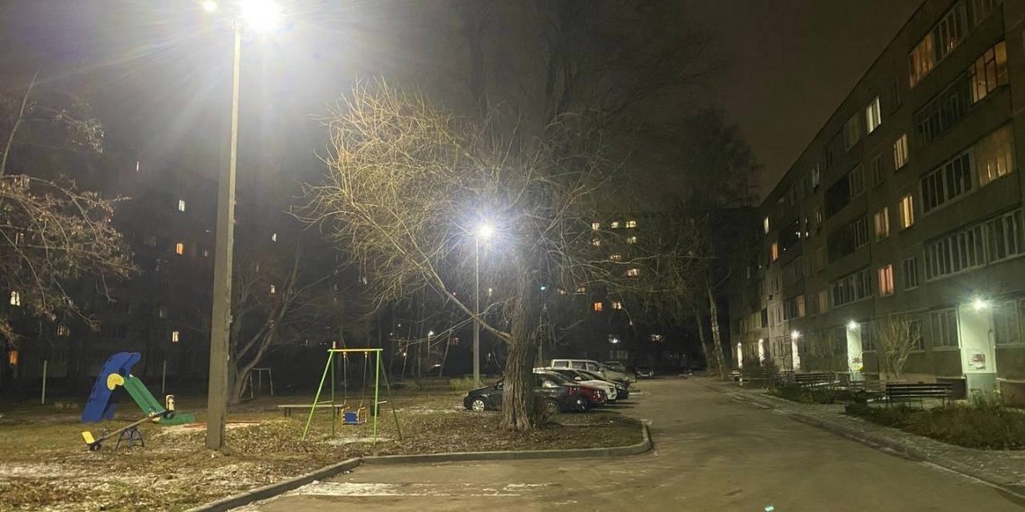 Дополнительные фонари появились на Азовской и Камышинской в Засвияжье