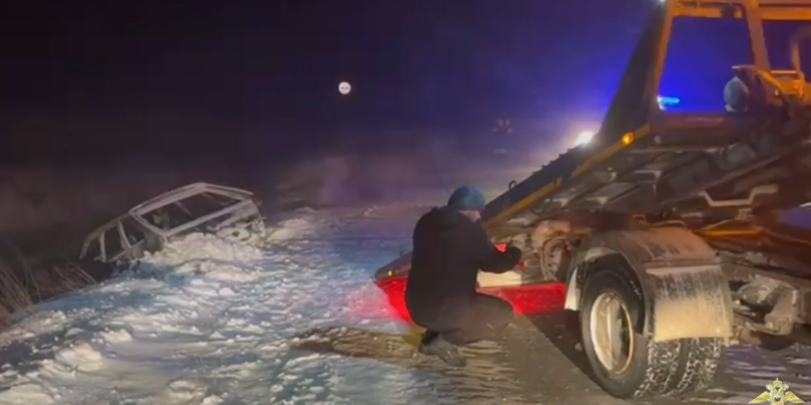 Легковушка улетела в кювет и загорелась под Ульяновском, водитель погиб