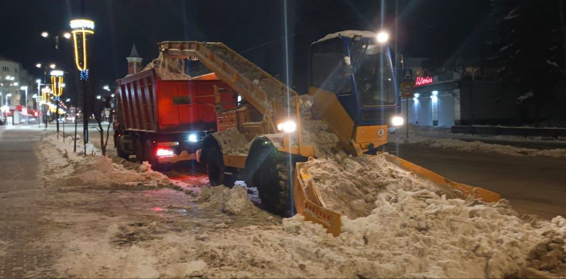 73 самосвала снега вывезли за ночь с улиц Ульяновска